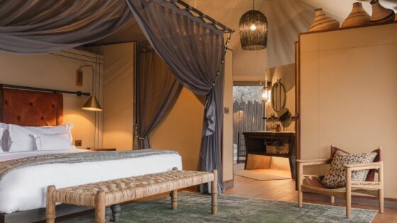 guestroom and bathroom at Madwaleni Lodge designed by Luxury Frontiers