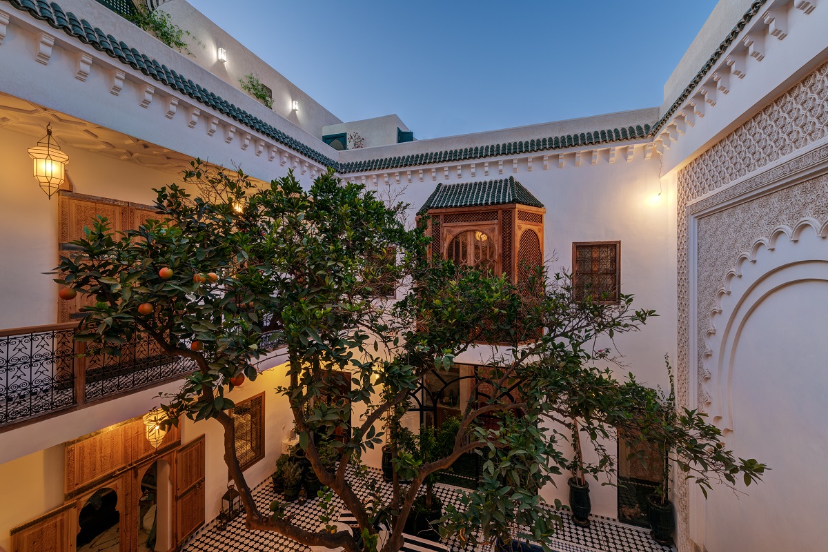 evening light in open courtyard at Riad Botanica Marrakech